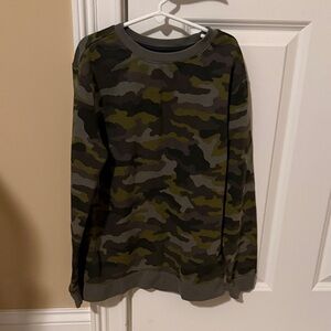 Boys Camouflage Sweatshirt. Comfortable and soft. Never wore. Medium 8/10